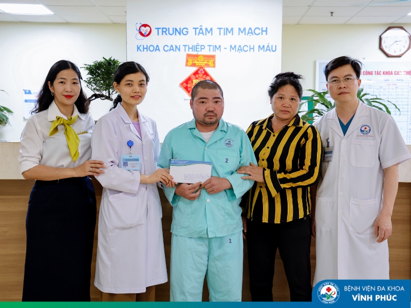 Bệnh viện Đa khoa Vĩnh Phúc trao tặng 6 triệu đồng hỗ trợ người bệnh có hoàn cảnh đặc biệt khó khăn