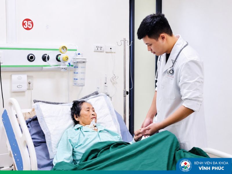 Phối hợp đa chuyên khoa xử trí thành công ca bệnh “mâu thuẫn điều trị” hiếm gặp