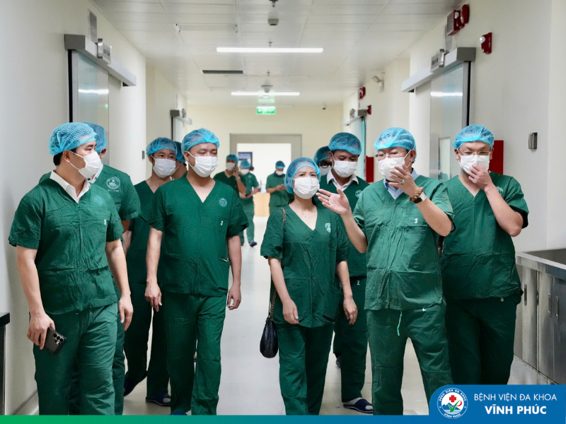 Bệnh viện Thận Hà Nội tham quan, học tập kinh nghiệm vận hành hệ thống phòng mổ tại Bệnh viện Đa khoa Vĩnh Phúc