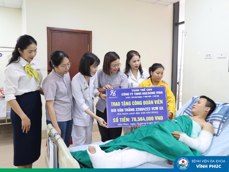 Chung tay hỗ trợ hai bố con nạn nhân vụ tai nạn giao thông nghiêm trọng