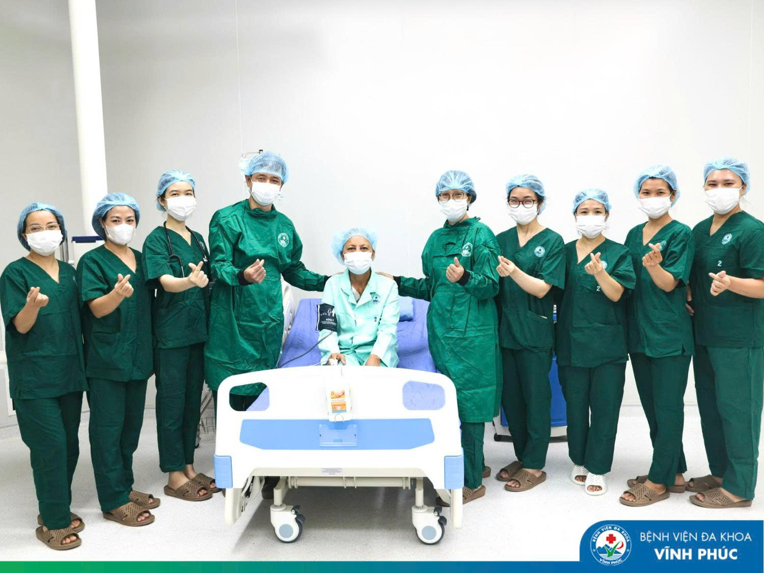 Bệnh viện Đa khoa Vĩnh Phúc triển khai ca ghép tế bào gốc tạo máu đầu tiên Dấu mốc quan trọng trong hành trình làm chủ kỹ thuật cao, mở rộng cơ hội điều trị cho người bệnh huyết học