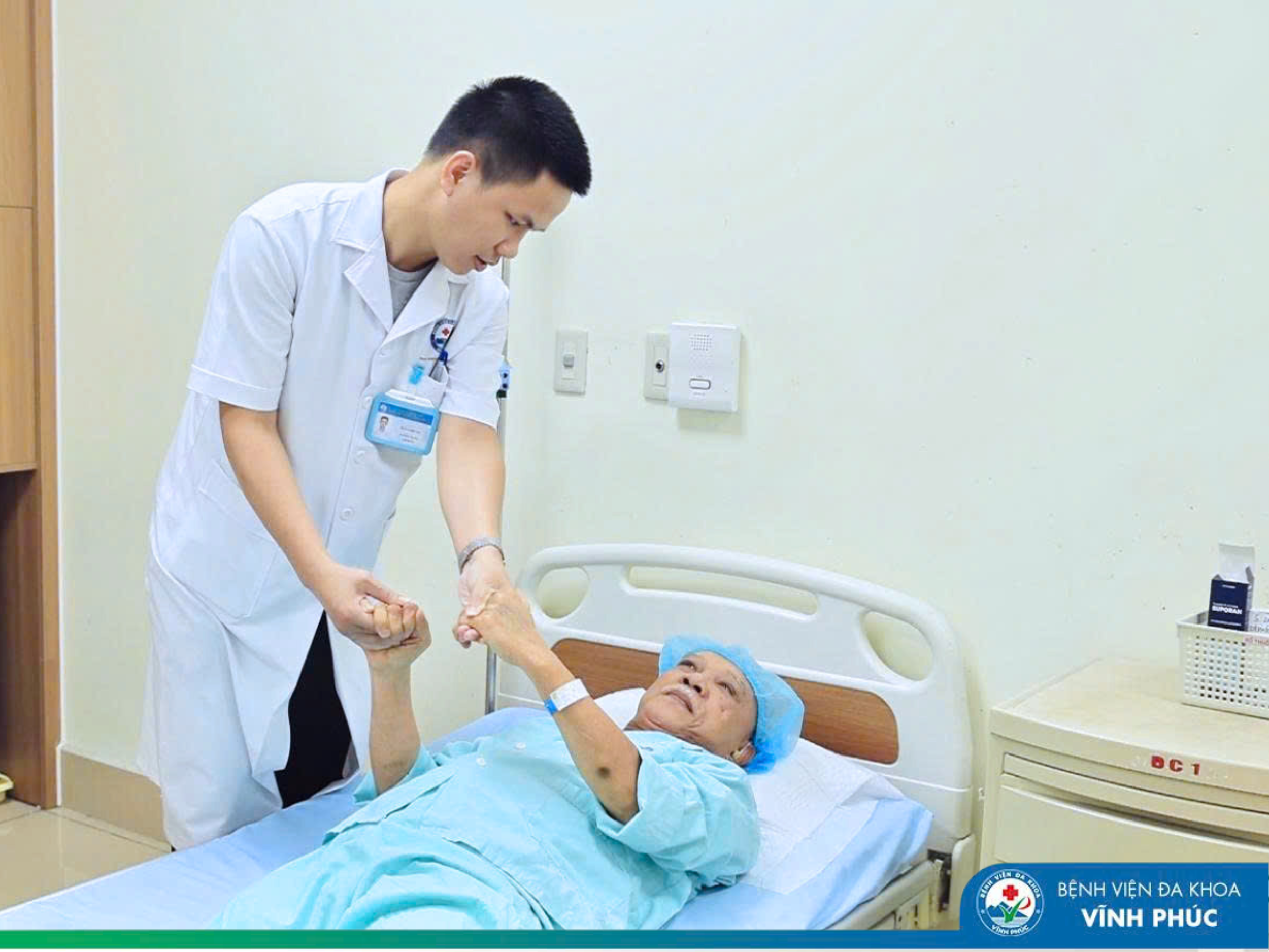 Phẫu thuật thành công u màng não vùng nền sọ ở cựu lính đặc công 76 tuổi
